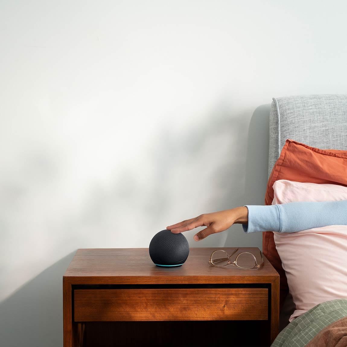 Amazon Echo Dot (5th Gen.) 2er-Set_Lifestyle