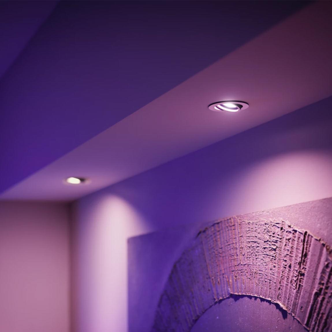 Philips Hue White & Col. Amb. MR16 LED Lampe - 4er-Set_lifestyle